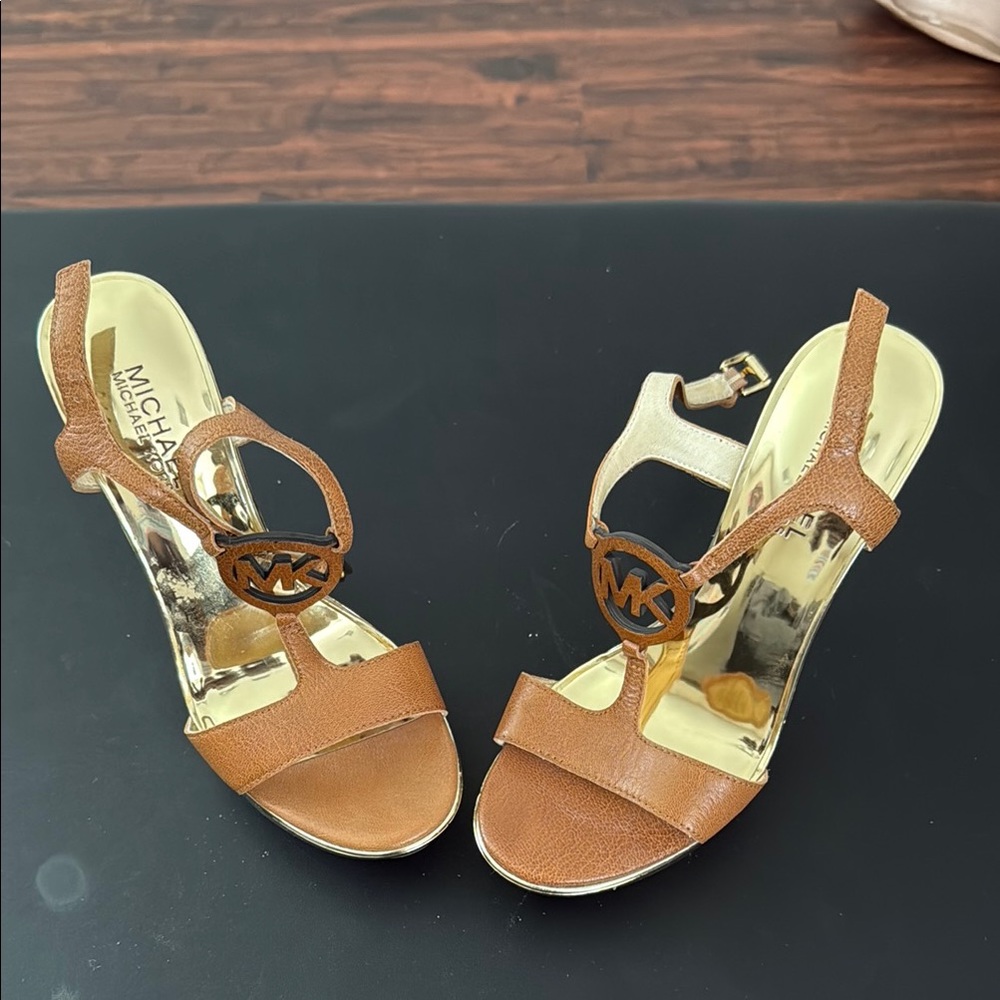 Michael Kors Brown Heeled Shoes with Elegant Design